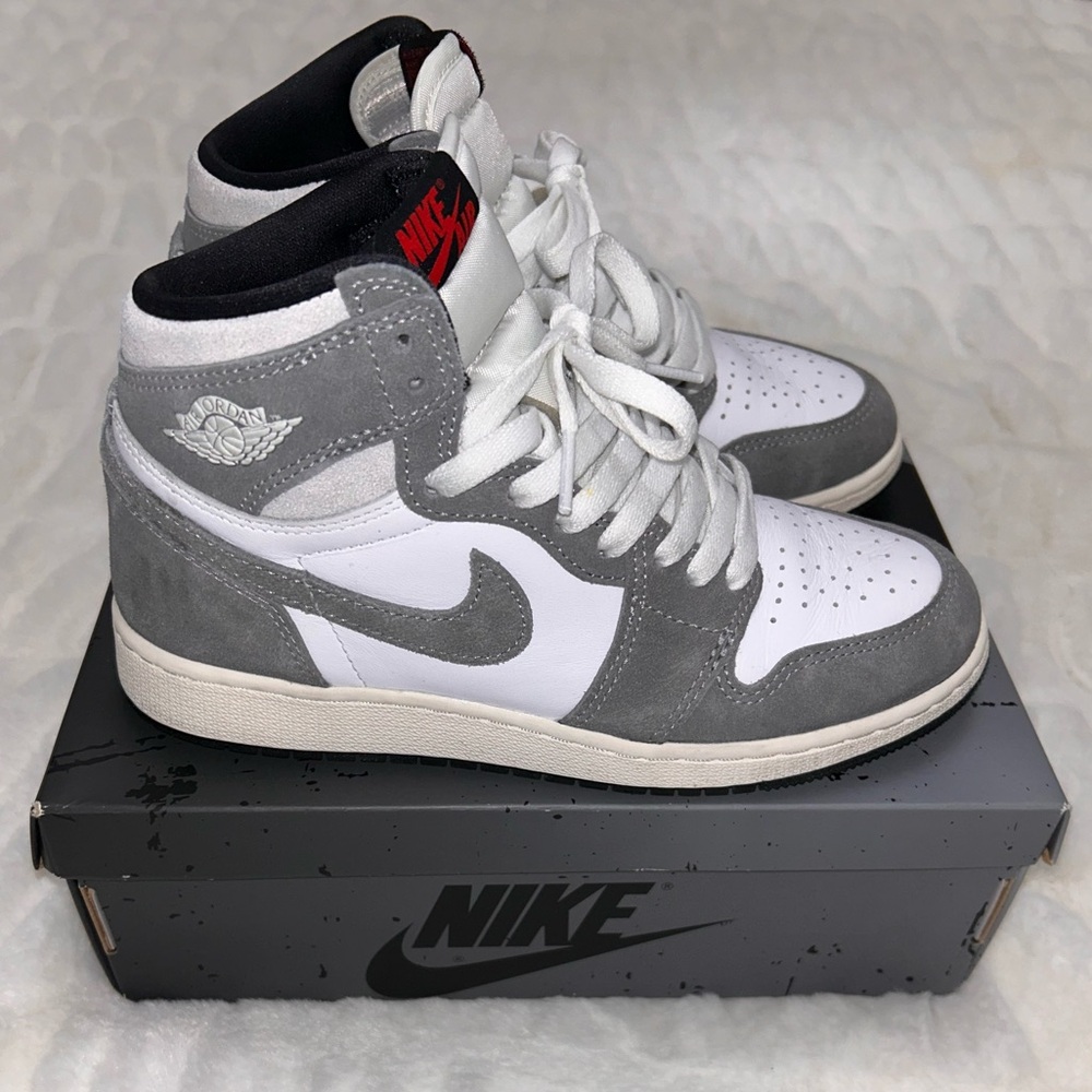 Retro High OG - Picture 2 of 6